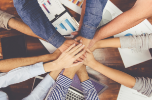 Leia mais sobre o artigo RD Saúde, Shopee, Petz e Grupo Pereira engajam colaboradores e consumidores no Dia de Doar 2025